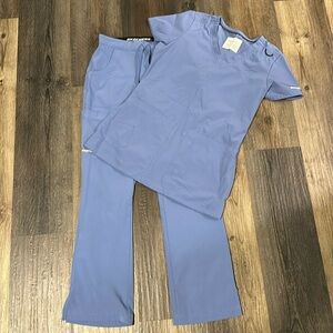 Women’s Scrub Set